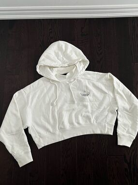 Adidas - cropped white hoodie